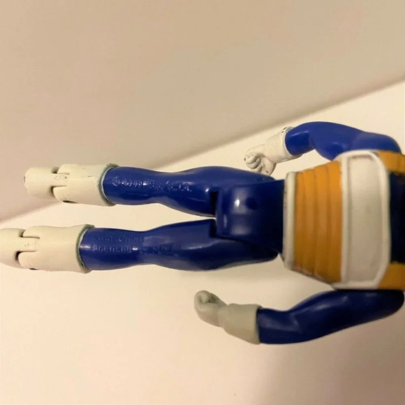 Vintage 2001 Dragon Ball Z Teen Trunks Saiyan Armor Action Figure by Irwin 3.5" - Picture 7 of 9